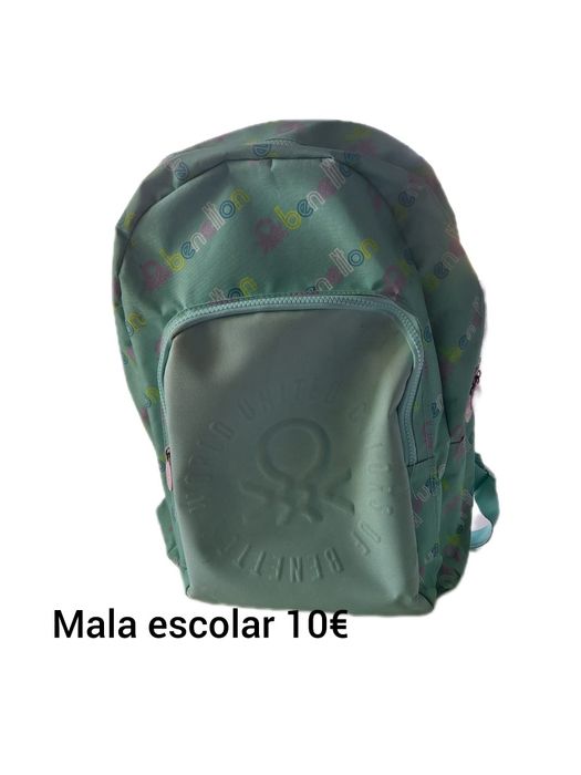 Mochila escolar menina