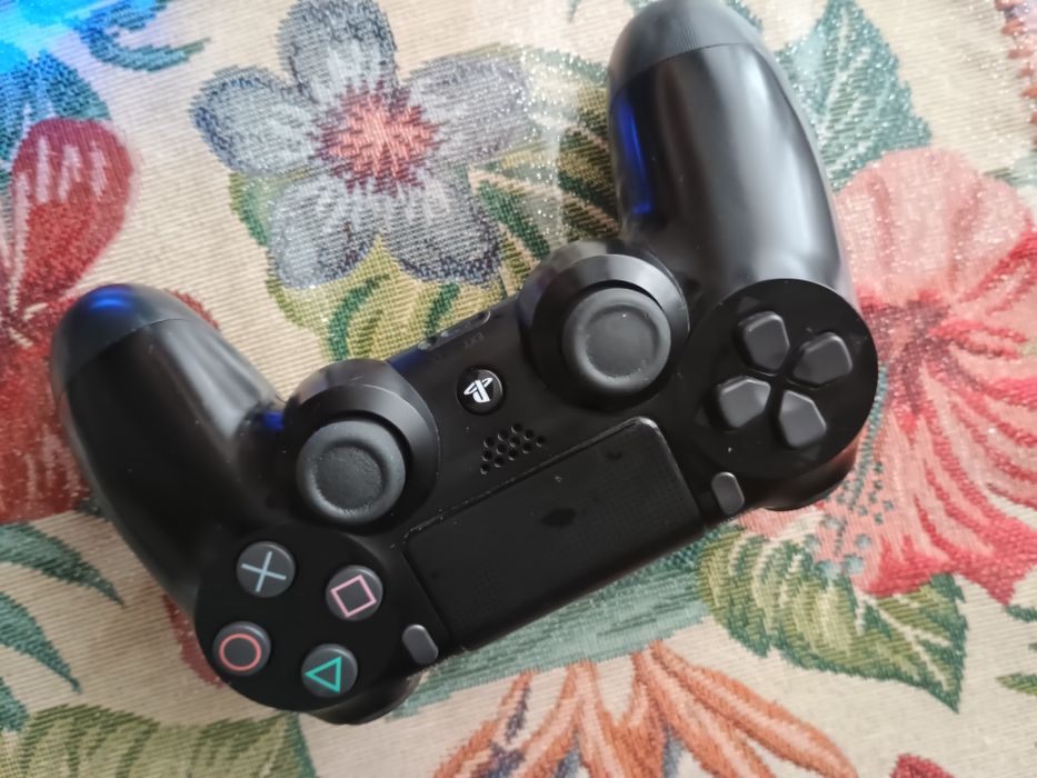 Konsola  PLAYSTATION 4 slim