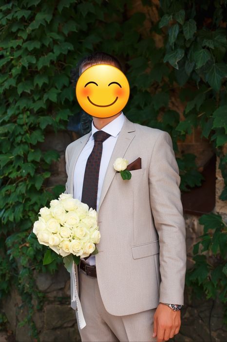 Костюм мужской светлый