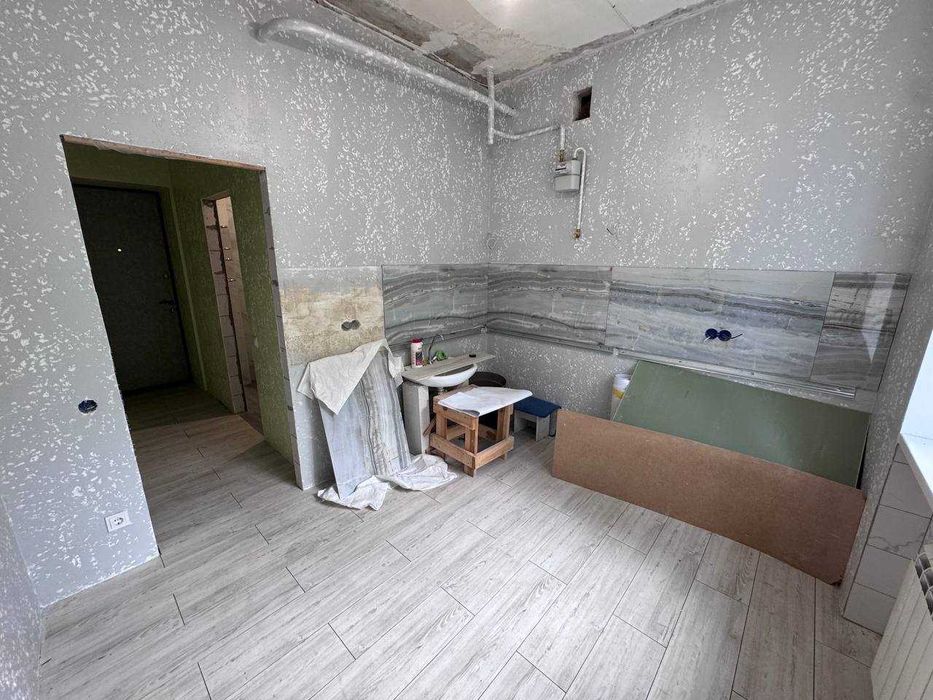 Продаж 1-к квартири, вул. Велика Китаївська, 108, метро Деміївська