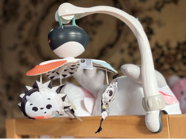 Дитячий мобіль, дуже корисна річ. Ми були у захваті.