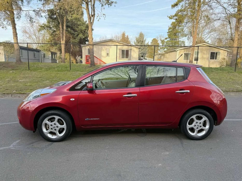 Nissan LEAF S      2015
