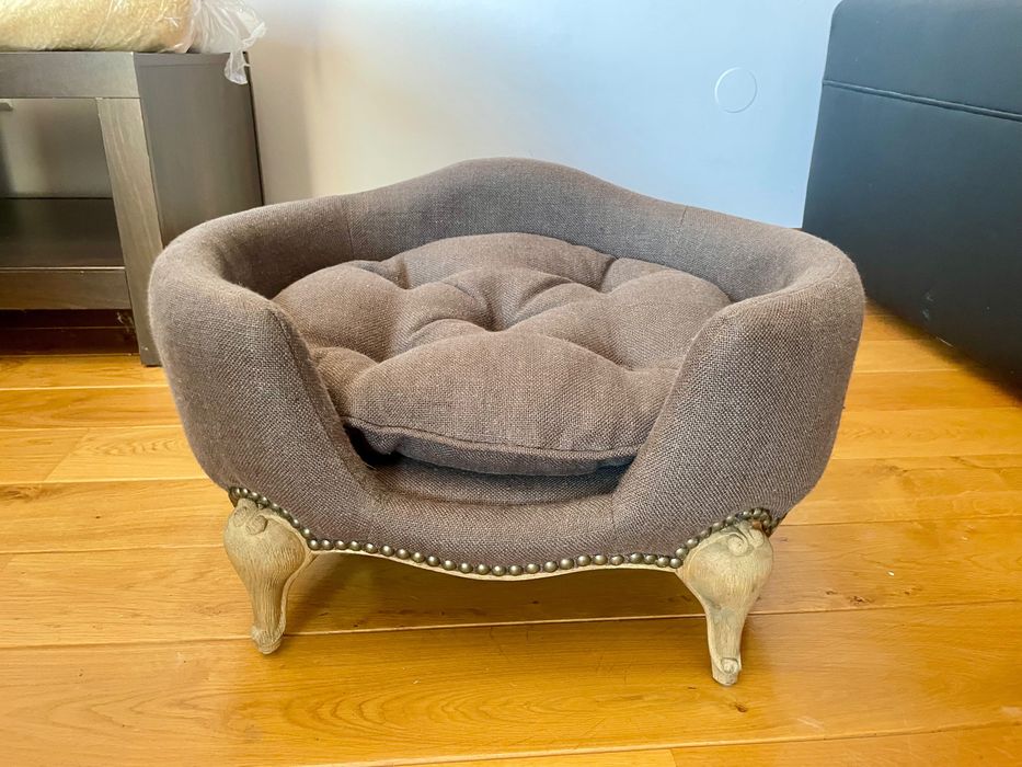 Ekskluzywne Legowisko Sofa dla Psa LORD LOU Premium Nowe Powystawowe