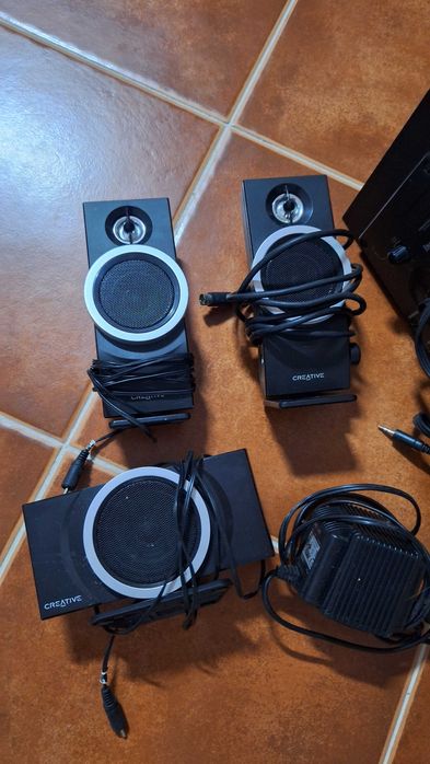 Sistema de Colunas 5.1 Creative Inspire T6100 - Som Surround de Qualidade