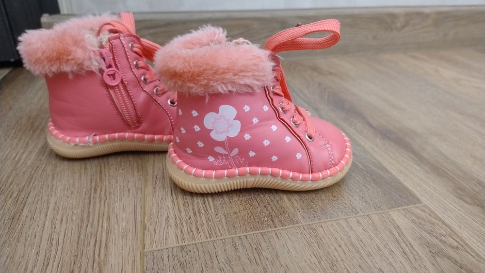 Сапожки/чобітки/ ботінки для дівчинки 1 рік