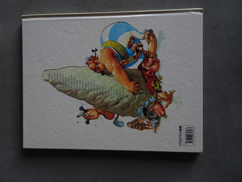 Livro Vitamina BD Astérix - Uderzo visto pelos seus amigos (capa dura)