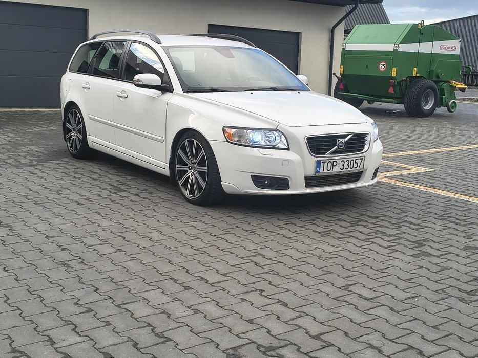 Volvo V50