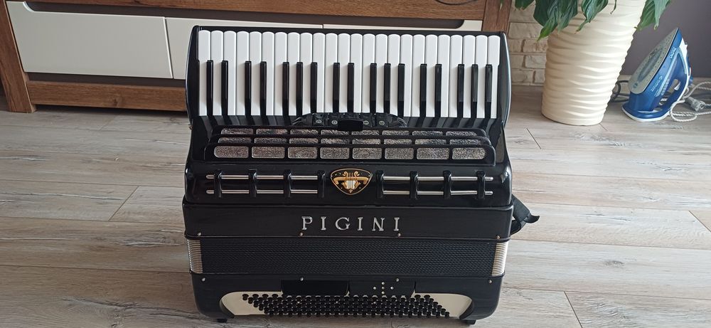 Sprzedam Akordeon Pigini