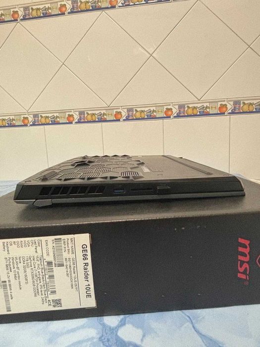 MSI GE66 Raider 10UE-057PT – i7 / RTX 3060 / 32GB / 1TB / 240Hz