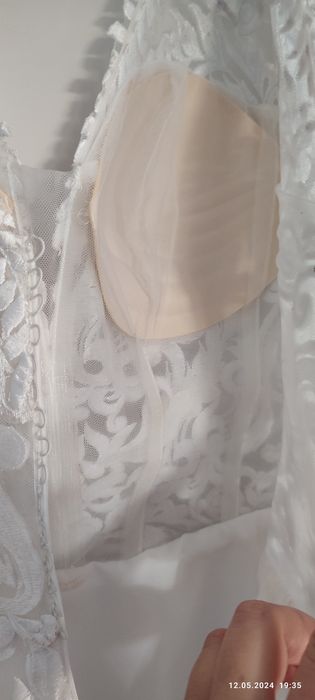 Biała suknia ślubna