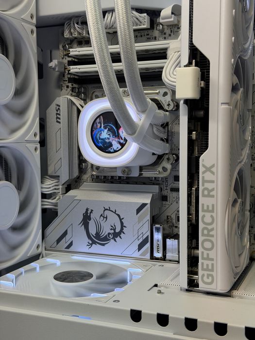 Digital PC Esport Mars | Ryzen 7 7800X3D + RTX5070