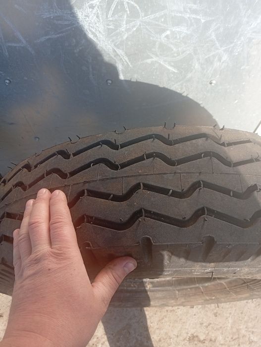 Шины 8-25-15 в наличии два колеса