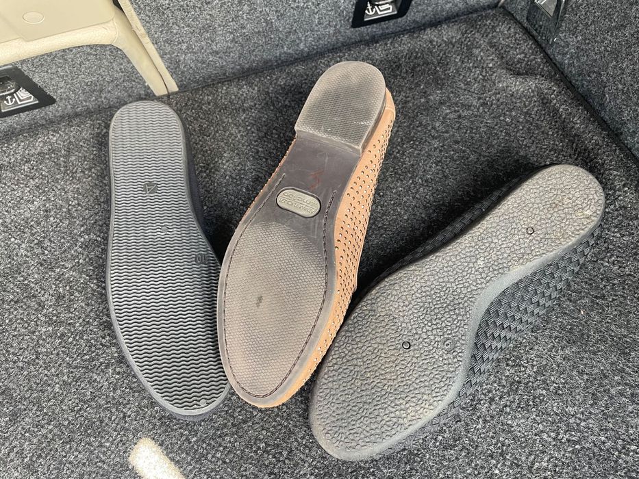 Мокасини, балетки, туфлі жіночі