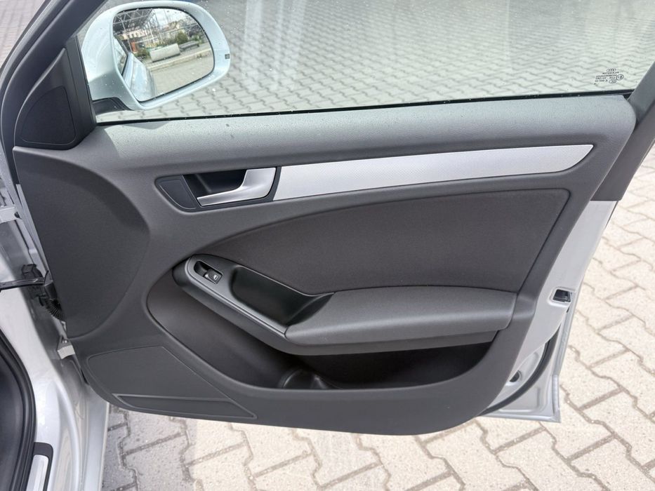 Audi A4–B8/8K-2009рік