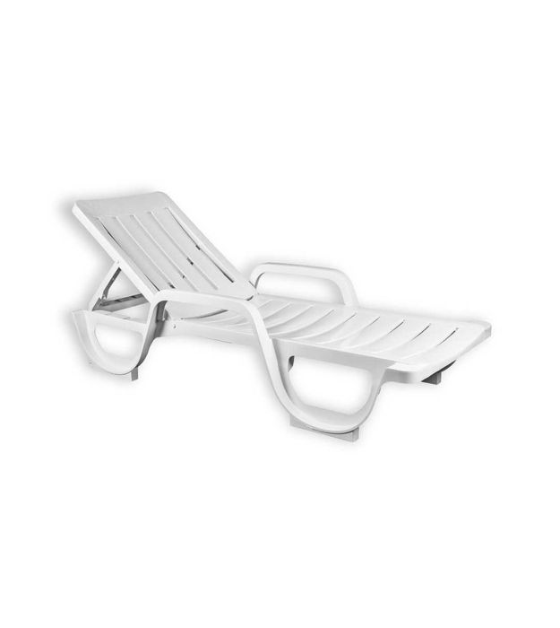 Espreguiçadeira e colchão de piscina