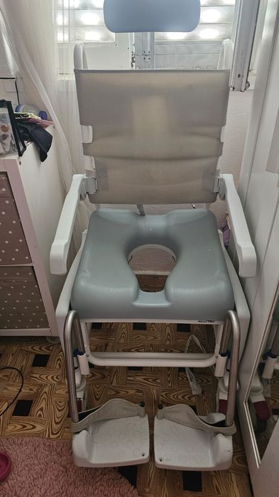 Cadeira de banho Invacare Aquatec Ocean Ergo VIP,, usada 1 ano.