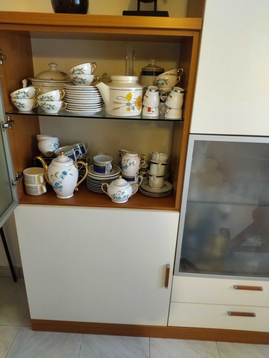 Móvel de sala com portas