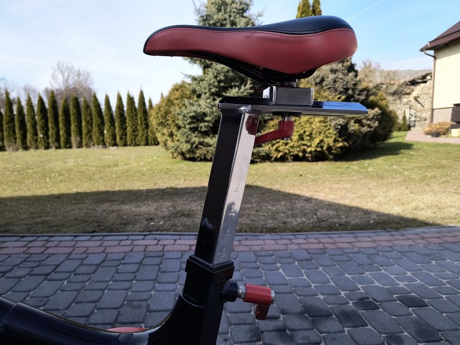 Rower stacjonarny spiningowy