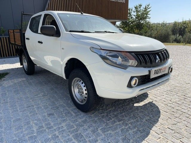 Mitsubishi L200 2.3 DI-D CD Invite 2WD