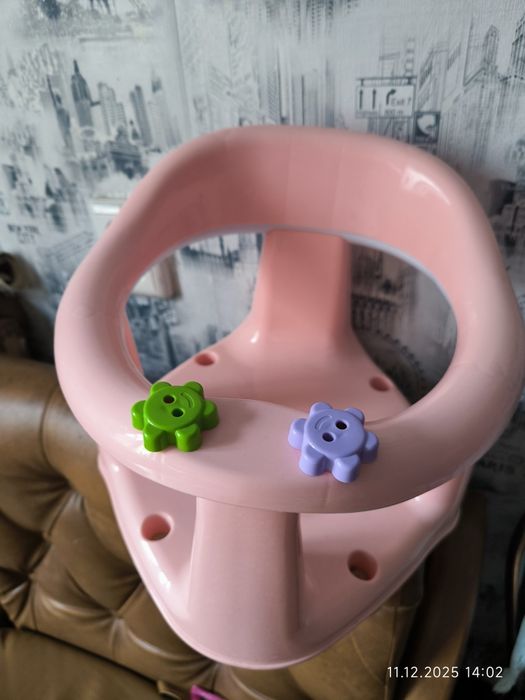 Стульчик для купания в ванной