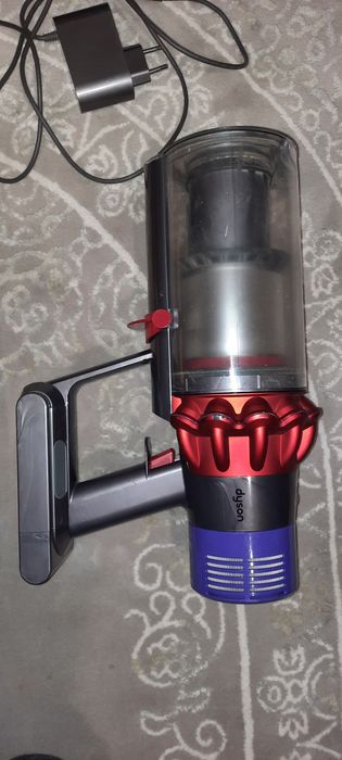Пилосос Dyson V10, гарний стан.