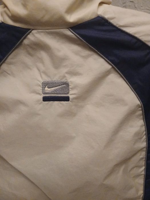 Beżowa kurtka wiatrówka NIKE  kangurka r.l