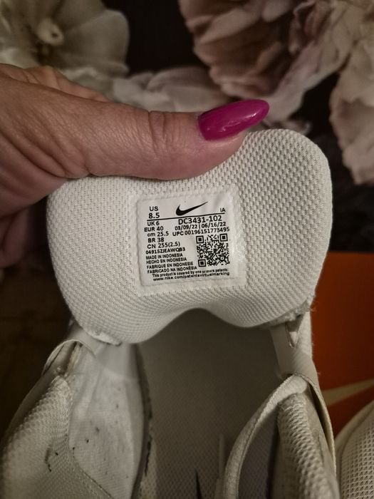 Buty Nike raz założone
