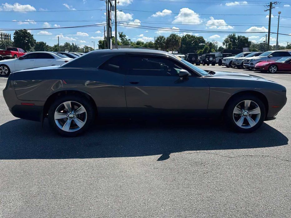 Dodge Challenger      2017