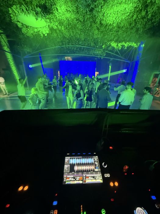 DJ para Eventos Corporativos, Festas de Aniversario e Casamentos