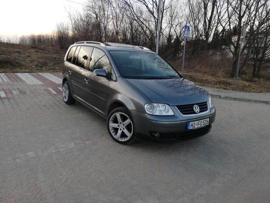 Volkswagen Touran TDI z Niemiec BEZ RDZY Xenon Climatronic Szyberdach