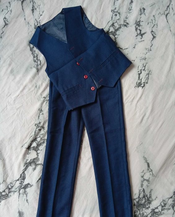 Шкільна форма на хлопчика, брюки на хлопчика, жилетка на хлопчика