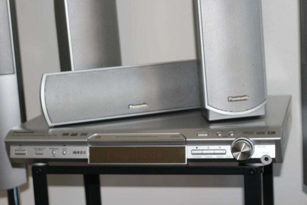 Panasonic SA-HT845 DVD Home Theater Sound System