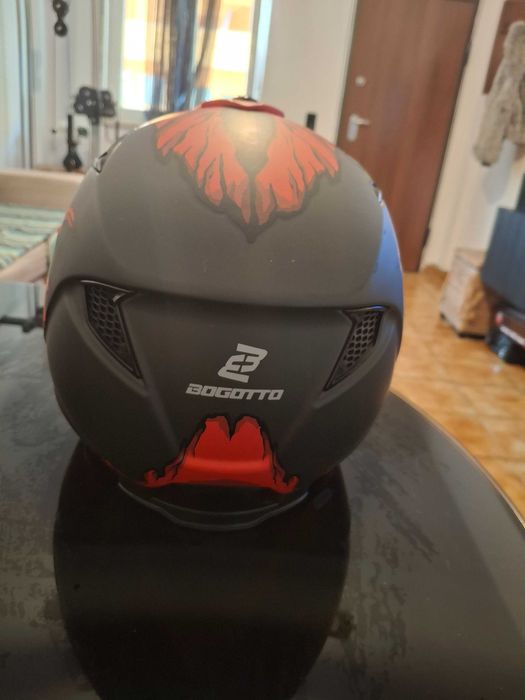 Capacete integral NOVO