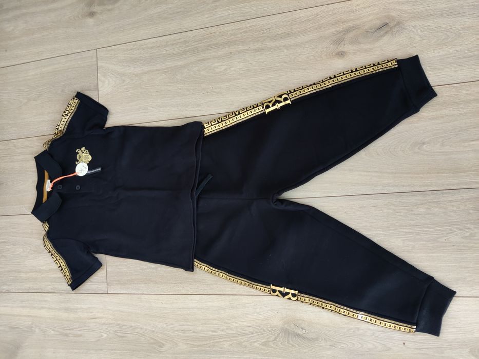 Nowy komplet dresowy dzieciecy czarny rover island 104 3-4lata