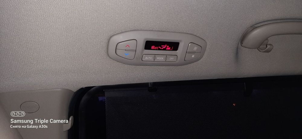 Продам KIA Carnival