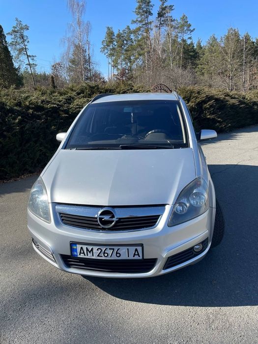 Продам Opel Zafira B 1.8 газ/бенз.