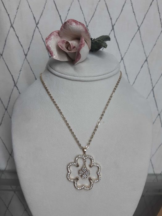 Colar em aço inoxidável trevo de quatro folhas