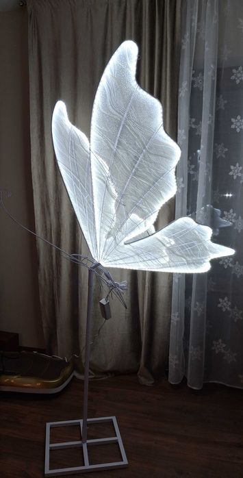 Lampa motyl led 120cm