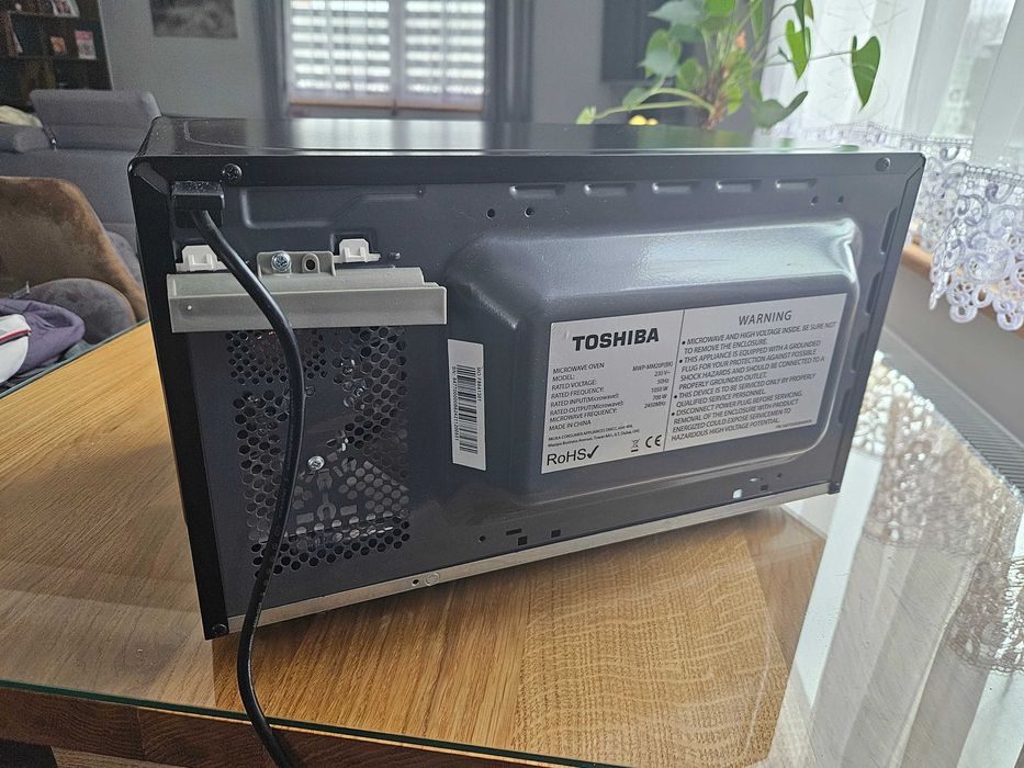 Mikrofalówka czarna