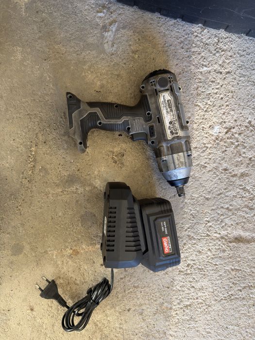 Aparafusadora de empacto a bateria
