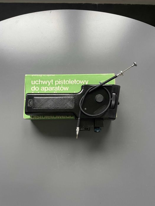 Aparat fotograficzny Praktica.