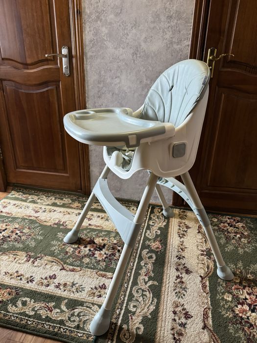 Стільчик для годування