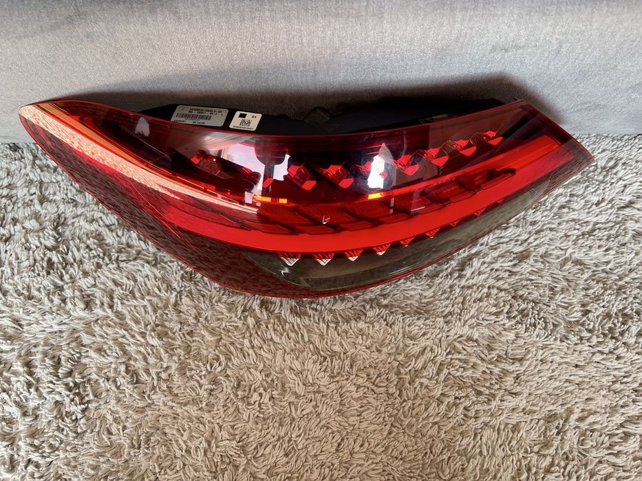 Lampa tył Mercedes E-klasa W213 Lift A213906 w Błotnik Idealna