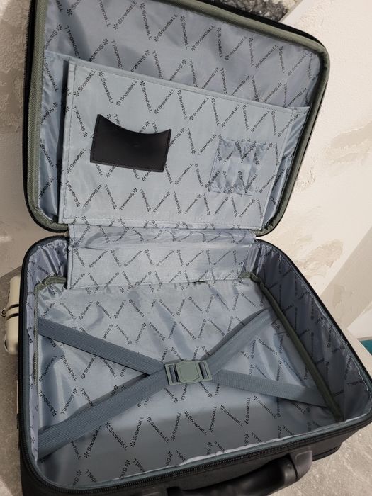 Чемодан , сумка для документов,ноутбука с кодовым замком