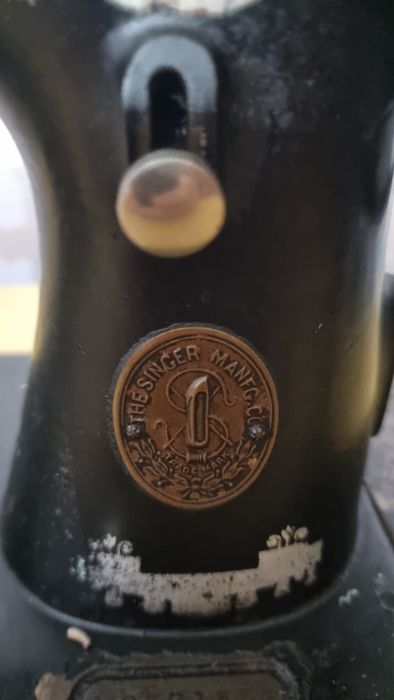 Máquina costura singer