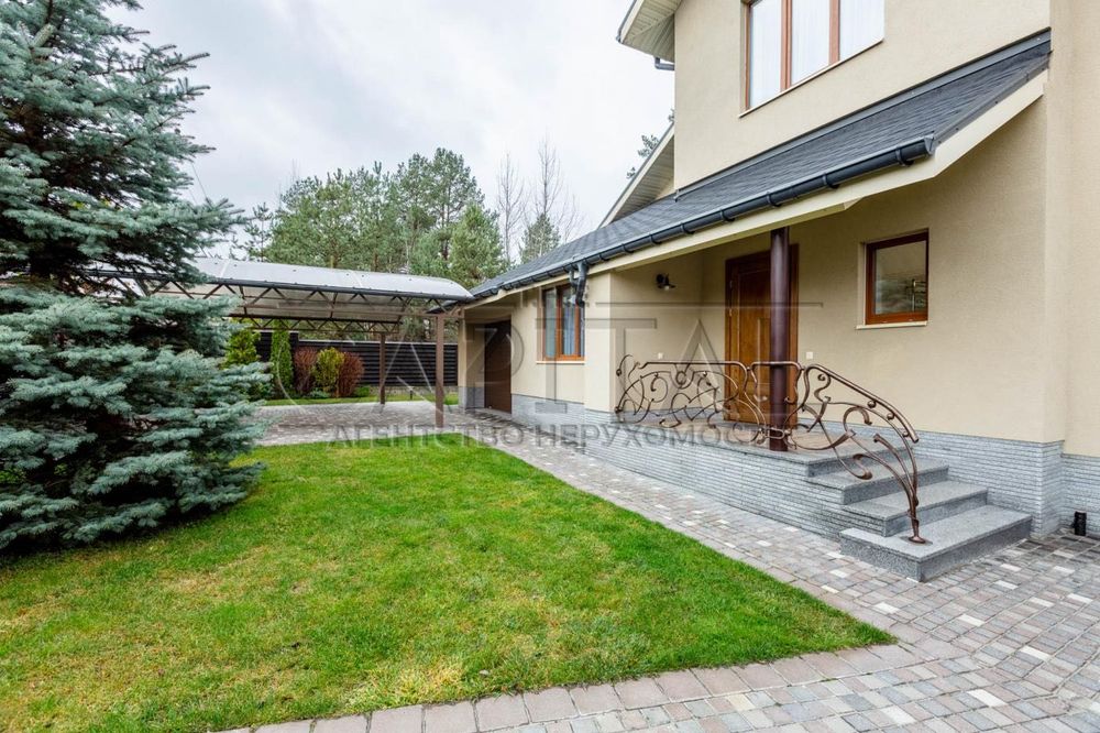 Пропонується в оренду двоповерховий затишний будинок в Гореничах 250м2