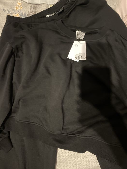 Новмй костюм H&M, L