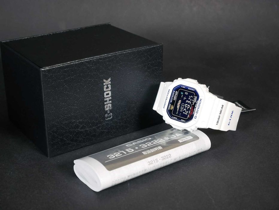 Casio GWX-5600C-7 White G-Shоck G-LIDE™ Solar Atоmic Radiо Control Tide Graph Moon Phase