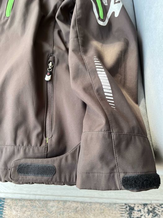 Killtec Decathlon wodoodporna Wiatroodporna kurtka Softshell 152 cm