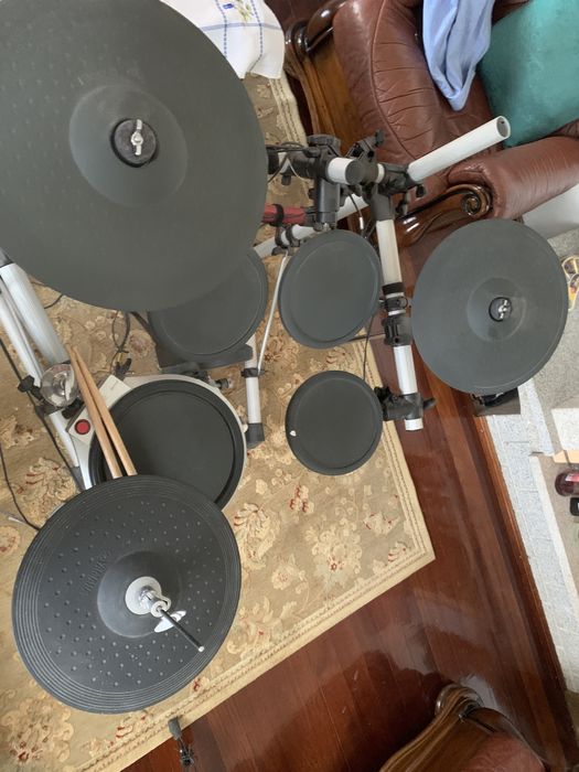 Bateria eletronica Yamaha DTX  PRESS IV como Nova